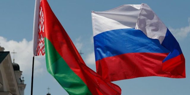 Флаги Белоруссии и России