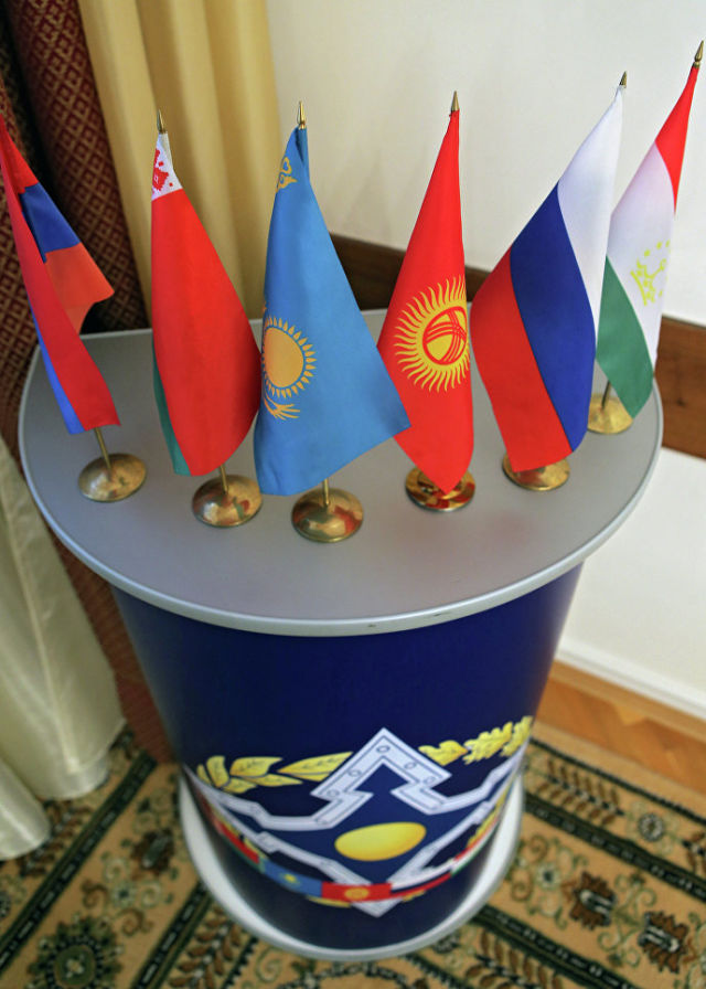 Флаги стран участниц Организации Договора о коллективной безопасности. Архивное фото