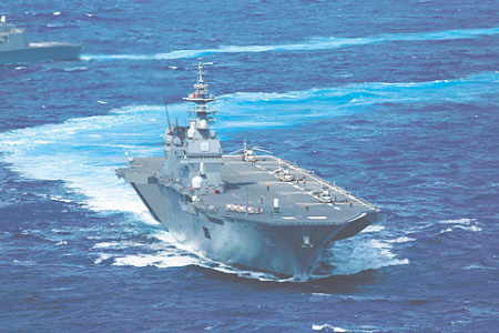 Флот Страны восходящего солнца вновь пополнился авианосцами, хотя корабли типа Izumo официально проходят как «эсминцы». Фото с сайта www.mod.go.jp