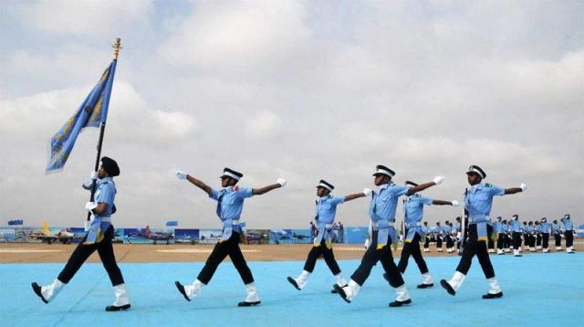 Фото с парада в академии ВВС Индии