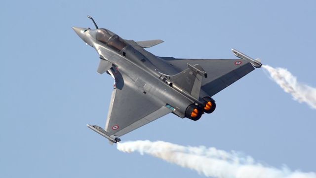 Французский многоцелевой истребитель четвертого поколения Дассо "Рафаль" ВВС Индии