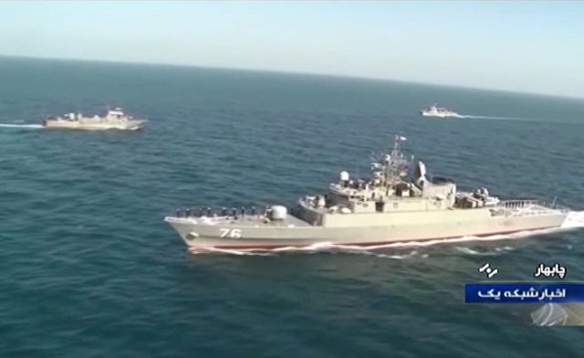 Фрегат ВМС Ирана "Джамаран" во время совместных военно-морских учений Ирана, России и Китая