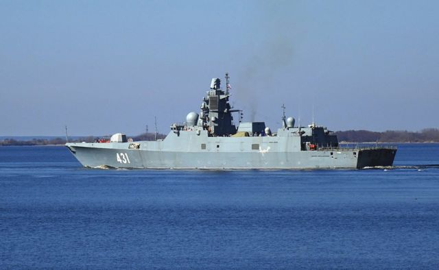 Фрегат "Адмирал флота Касатонов" проекта 22350 выходит в море на второй этап заводских ходовых испытаний. Санкт-Петербург, 21.04.2019