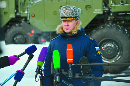 Генерал-лейтенант Андрей Демин на презентации для журналистов зенитно-ракетных систем С-400 «Триумф». Фото PhotoXPress.ru