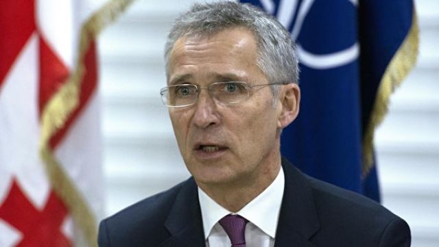 Генеральный секретарь НАТО Йенс Столтенберг во время командно-штабных учениях НАТО–Грузия в Крцаниси