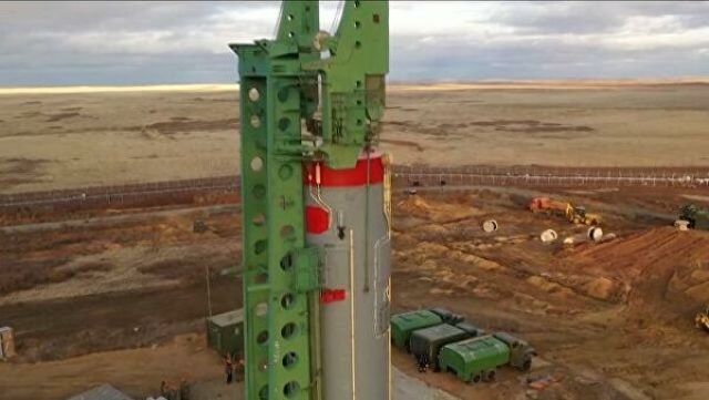 Гиперзвуковый ракетный комплекс "Авангард" доставили в пусковую шахту