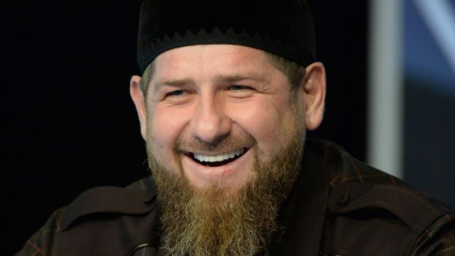 Глава Чеченской Республики Рамзан Кадыров на пресс-конференции в студии телеканала "Грозный"
