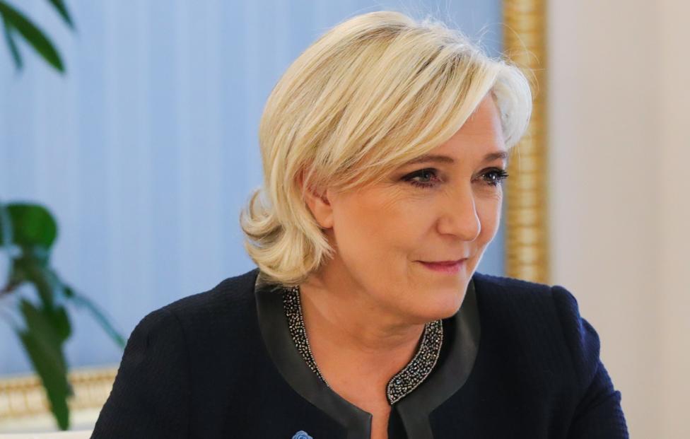 Глава парламентской фракции французской партии "Национальное объединение" Марин Ле Пен