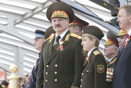 Главковерх ВС РБ Лукашенко с сыном