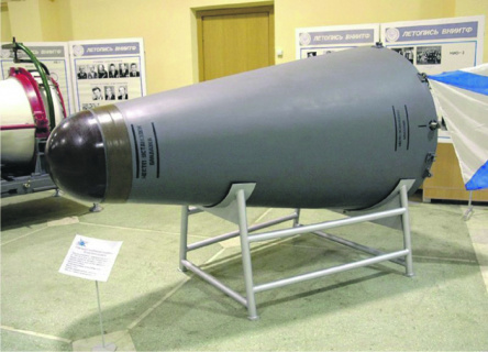 Головная часть баллистической ракеты морского базирования Р-21. Фото с сайта www.makeyev.ru
