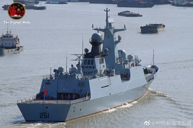 Головной фрегат F 261 Tughril китайской постройки проекта 054А/Р во время испытаний, 2021 год