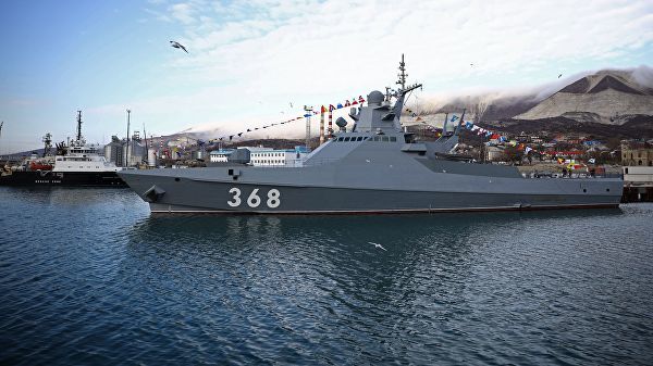Головной патрульный корабль проекта 22160 "Василий Быков" на Новороссийской военно-морской базе