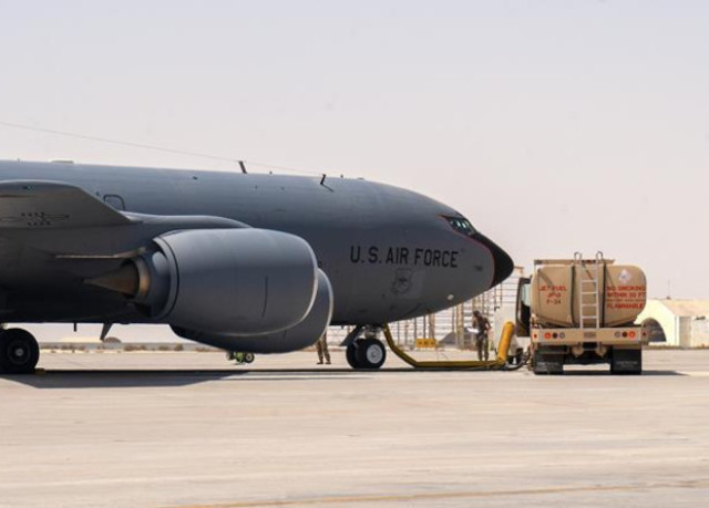 «Горячая» дозаправка KC-135 на авиабазе «Аль-Удейд»