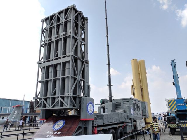 Индийско-израильский зенитный ракетный комплекс средней и большой дальности LRSAM (он же Barak 8ER, он же Barak 2) в наземном исполнении для вооруженных сил Индии