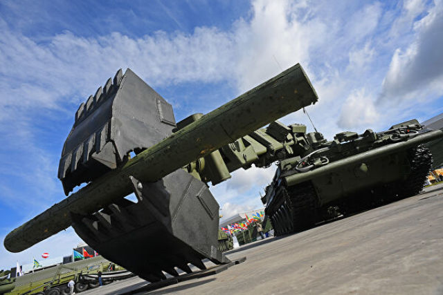 Инженерная машина разграждения ИМР-3 (ИМР-3М) представлена в открытой экспозиции на Международном военно-техническом форуме "Армия-2016"