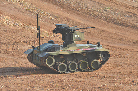 Использование роботов в боевых операциях изменит способы ведения боевых действий. Фото Владимира Карнозова