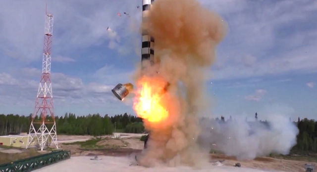 Испытание новой баллистической ракеты Сармат. Архивное фото