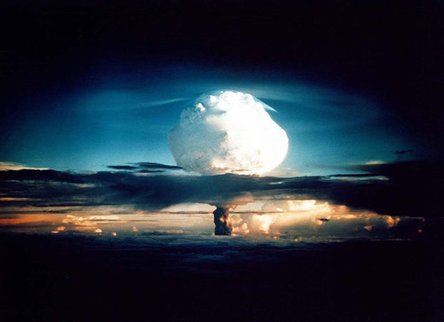 Испытание термоядерного взрывного устройства в США. Архивное фото