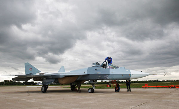Испытания нового боевого самолета пятого поколения Т-50