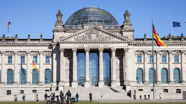 Историческое здание Рейхстага в центре Берлина
