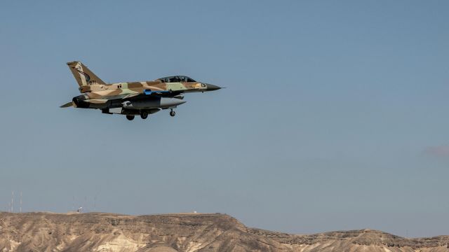 Истребитель F-16 Fighting Falcon ВВС Израиля. Архивное фото