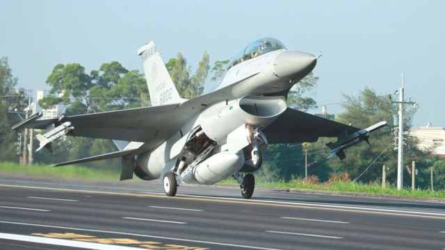 Истребитель F-16 ВВС Тайваня
