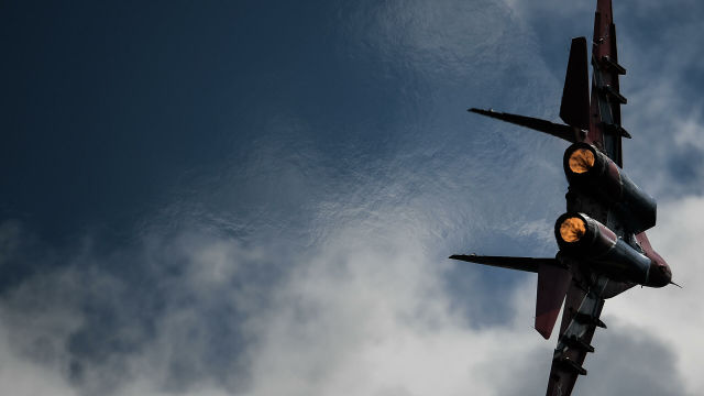 Истребитель МиГ-29 пилотажной группы "Стрижи" выполняет демонстрационный полет в рамках Международного форума "Армия-2020" на аэродроме Кубинка в Подмосковье