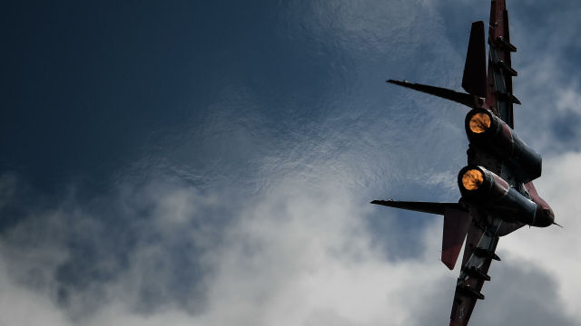 Истребитель МиГ-29 пилотажной группы "Стрижи" выполняет демонстрационный полет в рамках Международного форума "Армия-2020" на аэродроме "Кубинка" в Подмосковье
