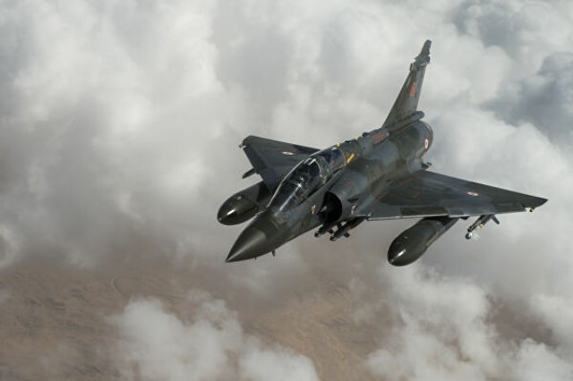 Истребитель ВВС Франции Mirage 2000D