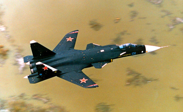 Истребитель С-37 "Беркут" (Су-47) в 2003 году
