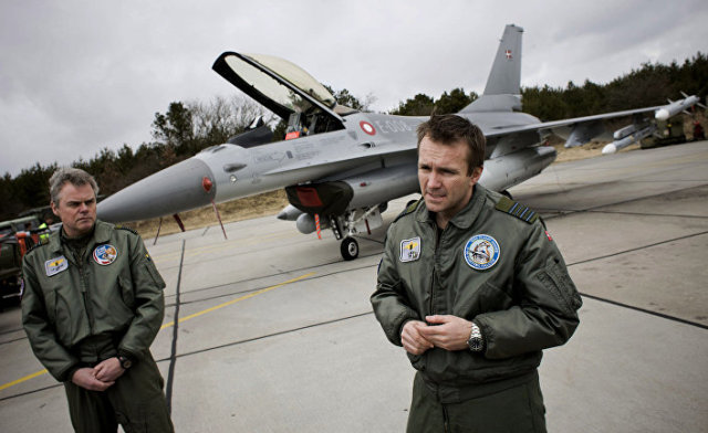 Истребители F-16 на авиабазе Skydstrup в Ютландии, Дания