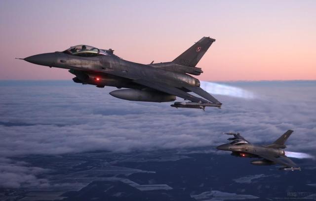 Истребители F-16 ВВС Польши