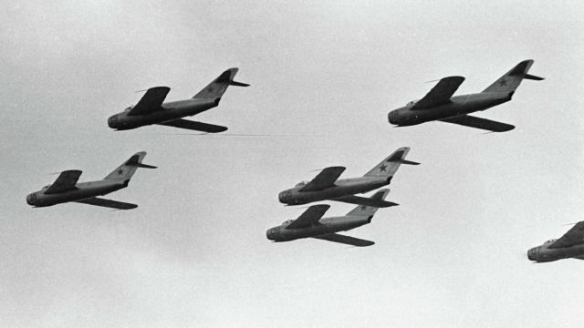 Истребители МИГ-17. 1975 год