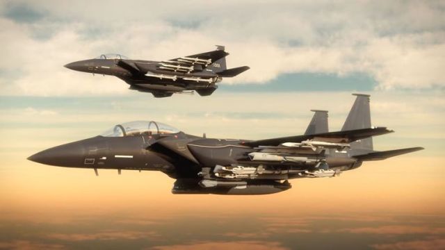 Истребители F-15 Eagle.