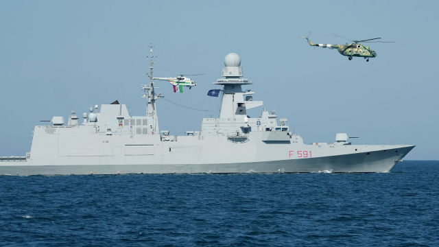 Итальянский фрегат "Вирджинио Фазан" принимает участие в учениях Sea Breeze-2021 в Черном море