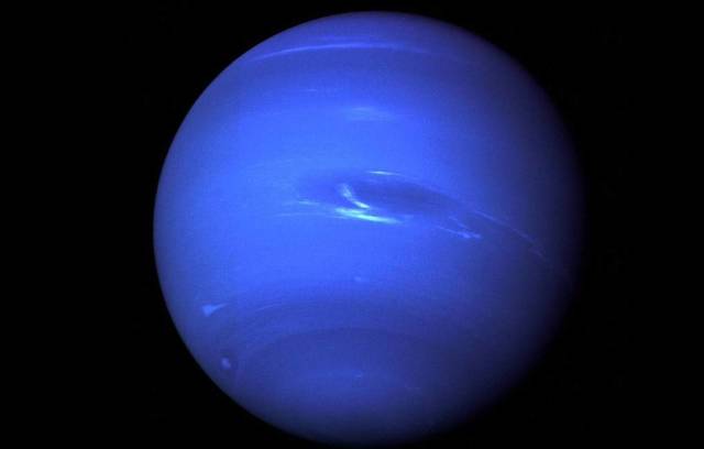 Изображение планеты Нептун, полученное космическим аппаратом Voyager 2