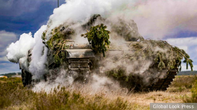 На Украине сожжен «непобедимый» британский танк.