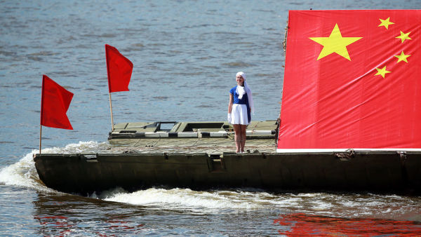 Китайское судно во время соревнований в рамках Армейских международных игр, 2016 год