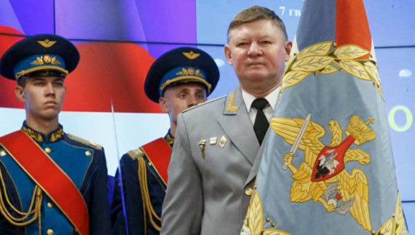 Командующий Воздушно-десантными войсками РФ генерал-полковник Андрей Сердюков. Архивное фото