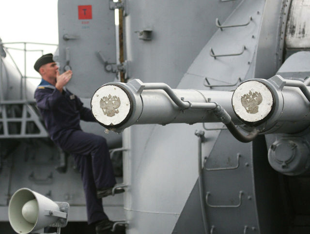 Корабельная артиллерийская установка главного калибра АК-130 ракетного крейсера "Варяг"
