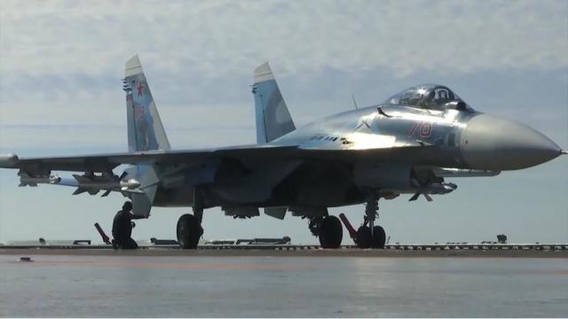 Корабельный истребитель Су-33 ВКС РФ