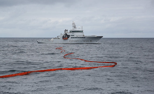 Корабль береговой охраны Норвегии во время международных российско-норвежских учений «Баренц — 2018» в нейтральных водах Баренцева моря
