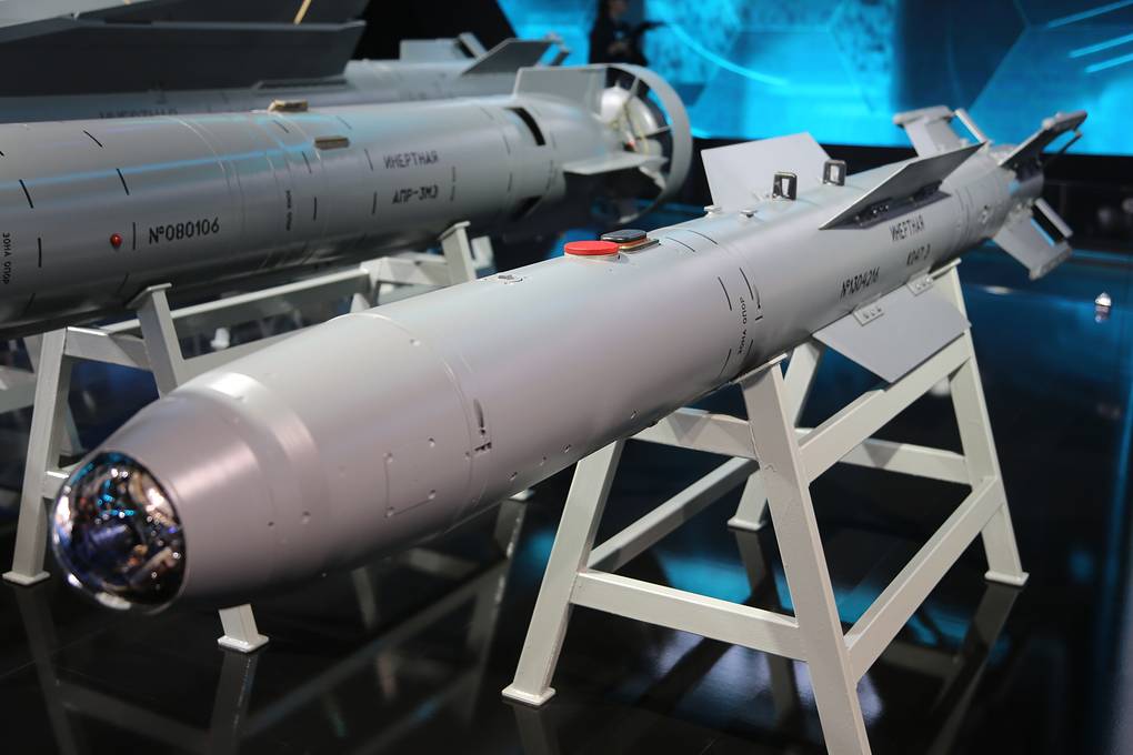 Каб ракета. Каб-250 корректирующая Авиационная бомба. Каб-250лг-э. Корректируемая Авиационная бомба LGB-250. Корректируемая Авиационная бомба каб-500л.