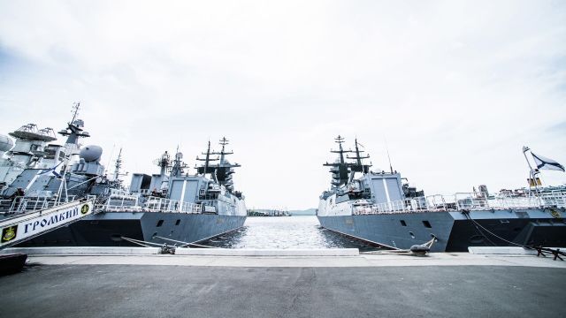 Корветы Тихоокеанского флота "Громкий" и "Совершенный"