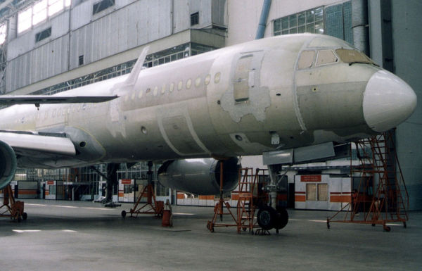  Ту-204