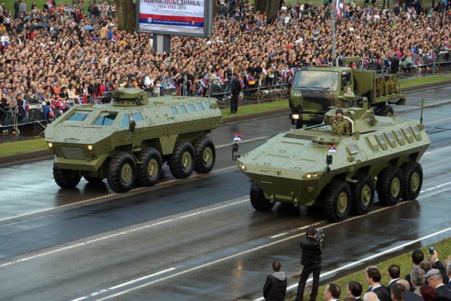 "Лазарь 1" и "Лазарь 2" на параде 9 мая 2019 года в Белграде.