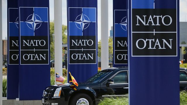 Лимузин президента США Дональда Трампа в Брюсселе во время саммита НАТО. 11 июля 2018
