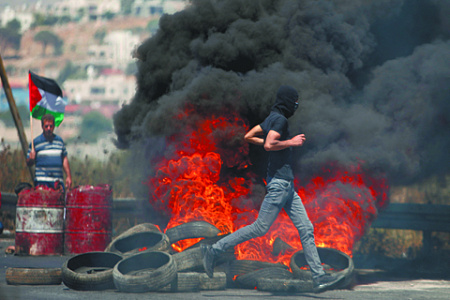 Ливанские экстремисты готовы поддерживать любых врагов еврейского государства. Фото Reuters