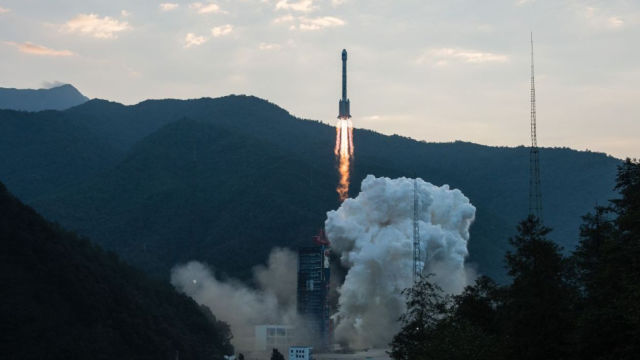 Long March 3B launches Chinasat-18