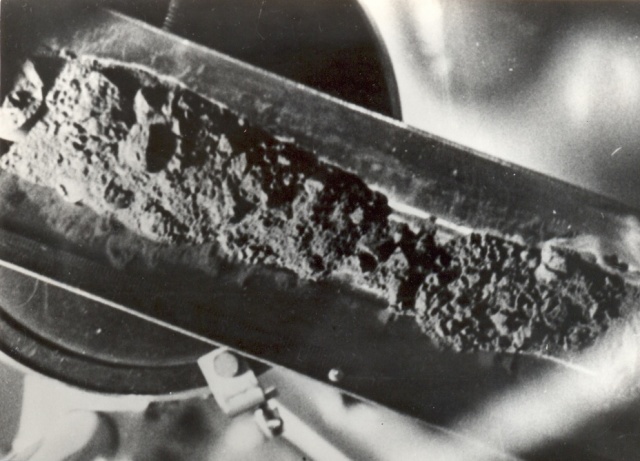 Лоток с реголитом, доставленный станцией «Луна-24»; 1976 год. НПО имени С.А. Лавочкина